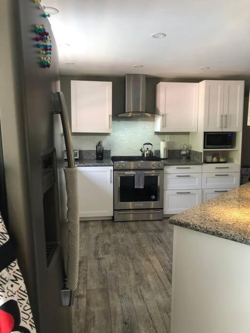 Holiday home Vista To Red Rock Pets Friendly And Hot Tub *