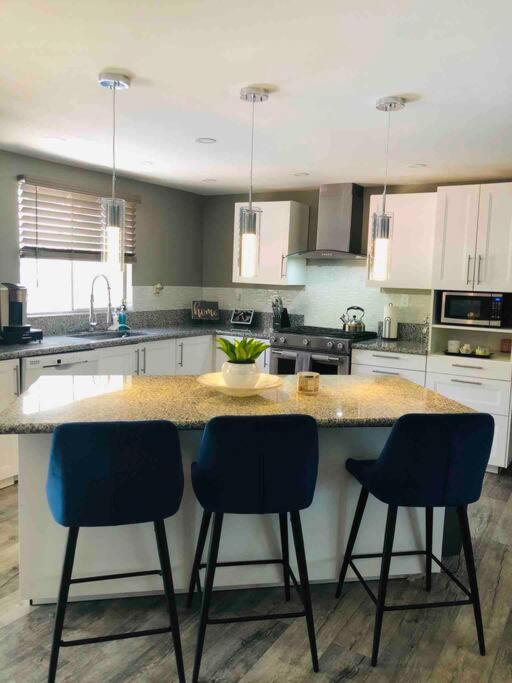 Holiday home Vista To Red Rock Pets Friendly And Hot Tub *