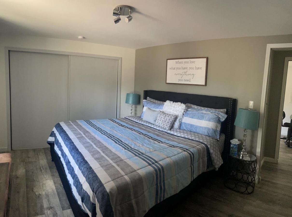 Vista To Red Rock Pets Friendly And Hot Tub Holiday home *