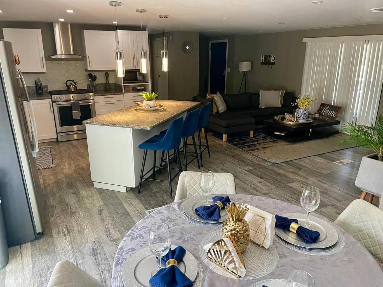 Holiday home Vista To Red Rock Pets Friendly And Hot Tub *